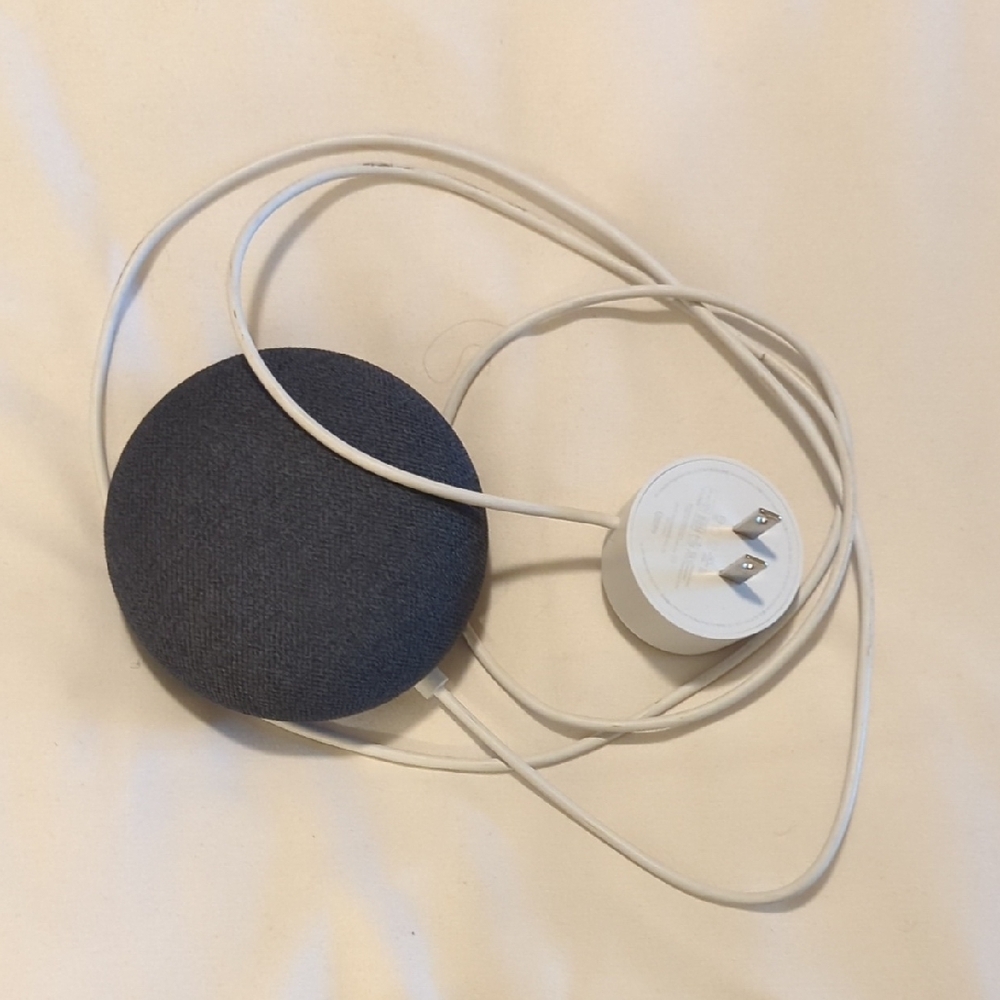 Charcoal Smart Speaker with Charger